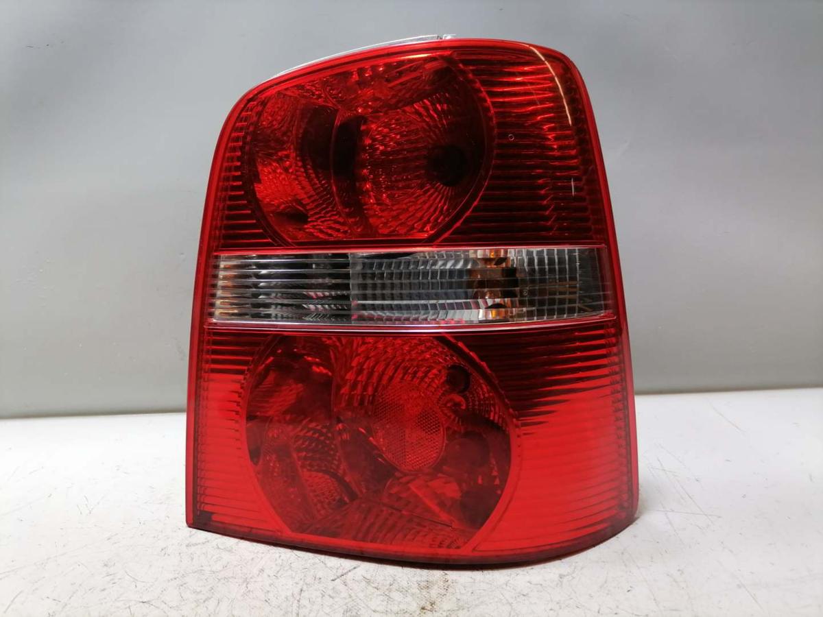 VW Touran 1T original R&uuml;cklicht R&uuml;ckleuchte Heckleuchte rechts Vorfacelift BJ05